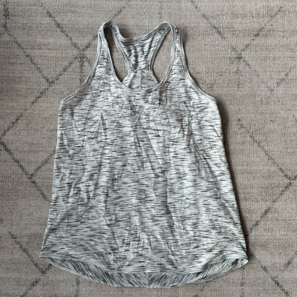 Gently used lululemon tank we are from space size 8